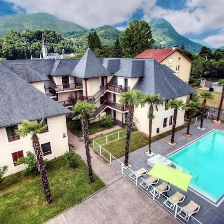 Du Chamois Roux, Dans De Tourisme 3 Etoiles *